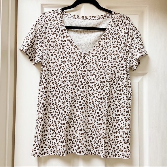 J. Crew Tops - NWT J.Crew V-Neck Animal Print Short Sleeve Tee